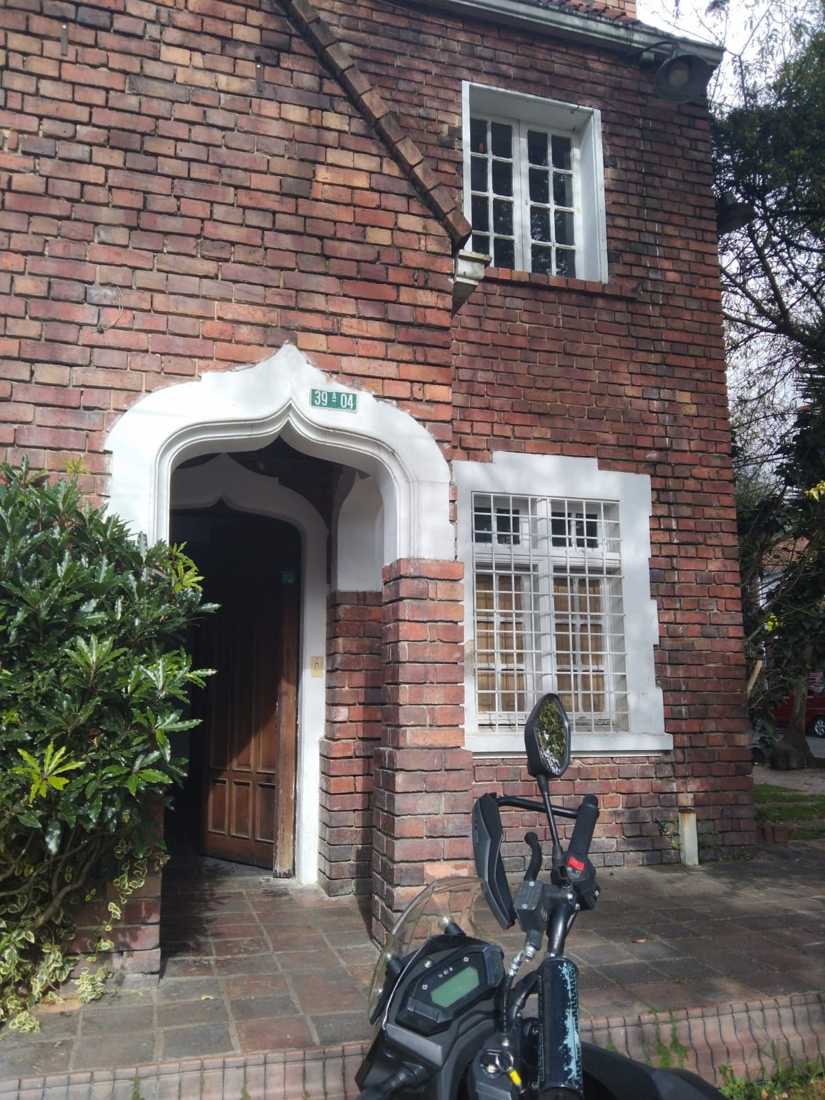 🏡 amplia casa de 2 niveles en bogotá | espacios únicos y gran potencial