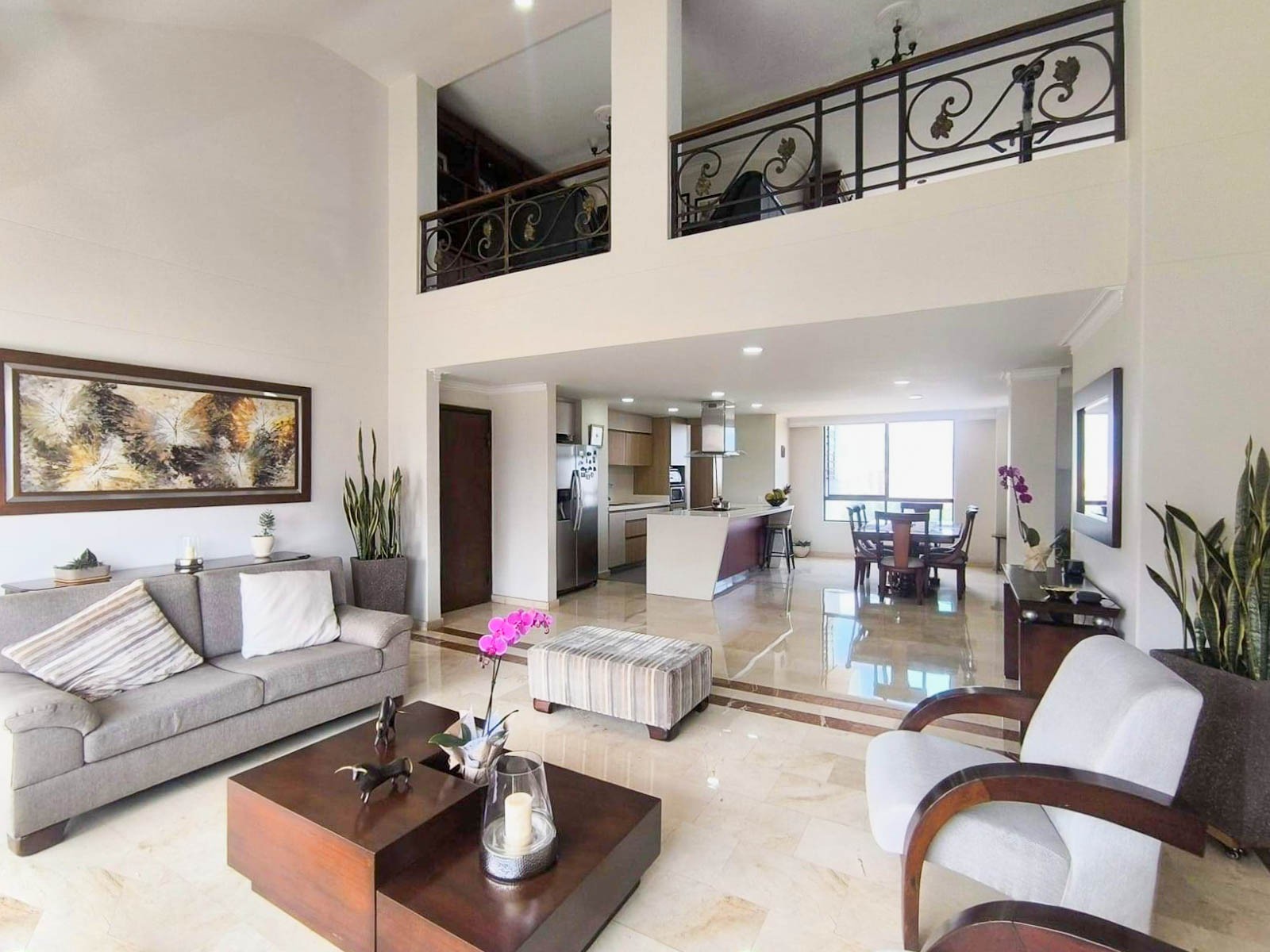 Penthouse remodelado en venta en El Poblado Los Balsos 1