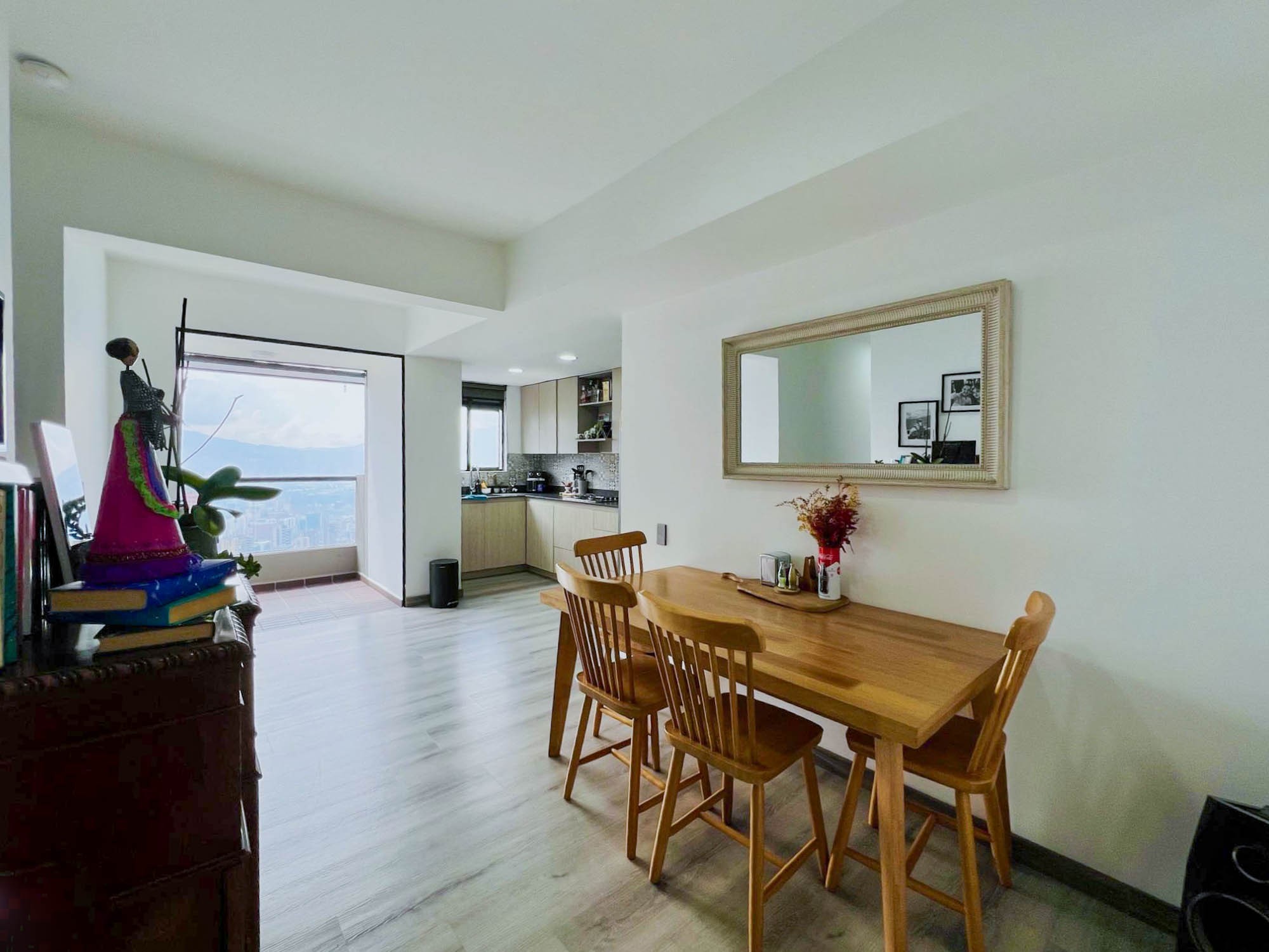 Apartamento en venta en El Poblado Las Palmas