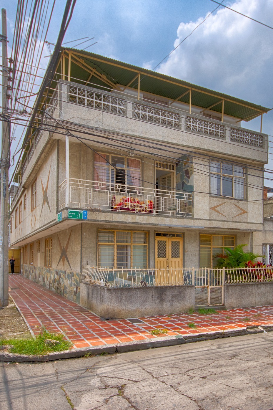Vendo hermosa casa en barrio la base, Cali