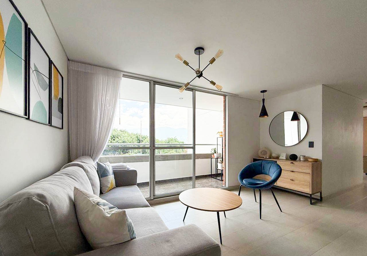 Apartamento Remodelado en venta en Envigado en La Abadía