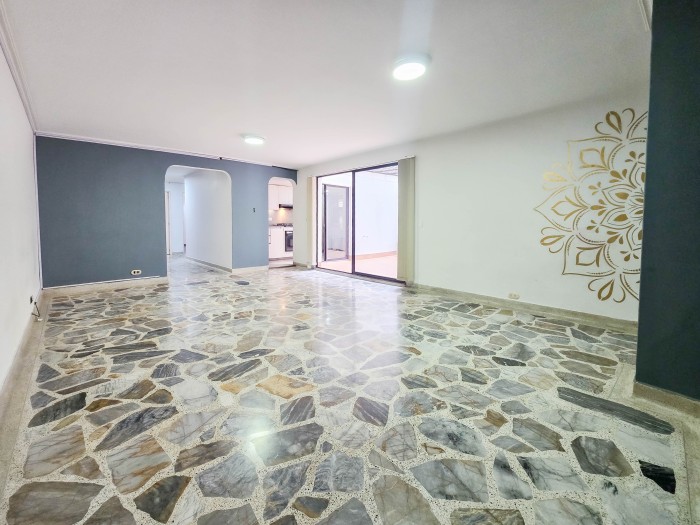 Apartamento Remodelado en venta en Conquistadores Cerro Nutibara