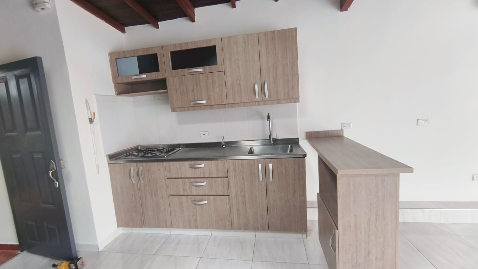 ARRIENDO DE APARTAMENTO EN TEJELO, MEDELLÍN