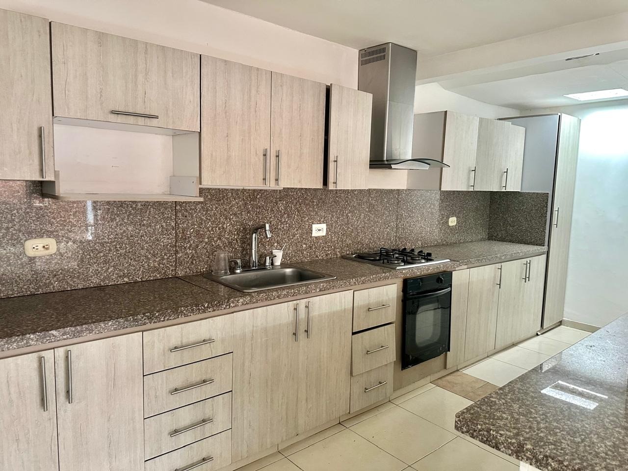 SE VENDE CASA CIUDADELA EL CASTILLO