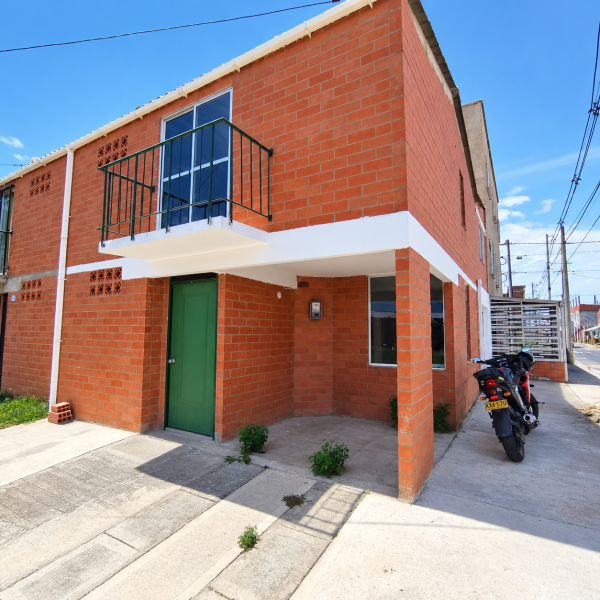 Asa Esquinera en Venta en Ciudadela Marbella, Jamundí | 4 Habitaciones y Potencial de Ampliación