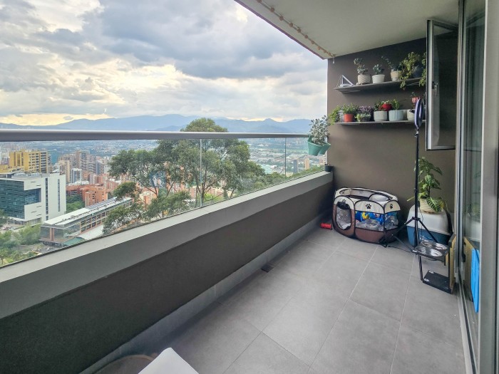 Apartamento en venta en El Poblado Las Palmas