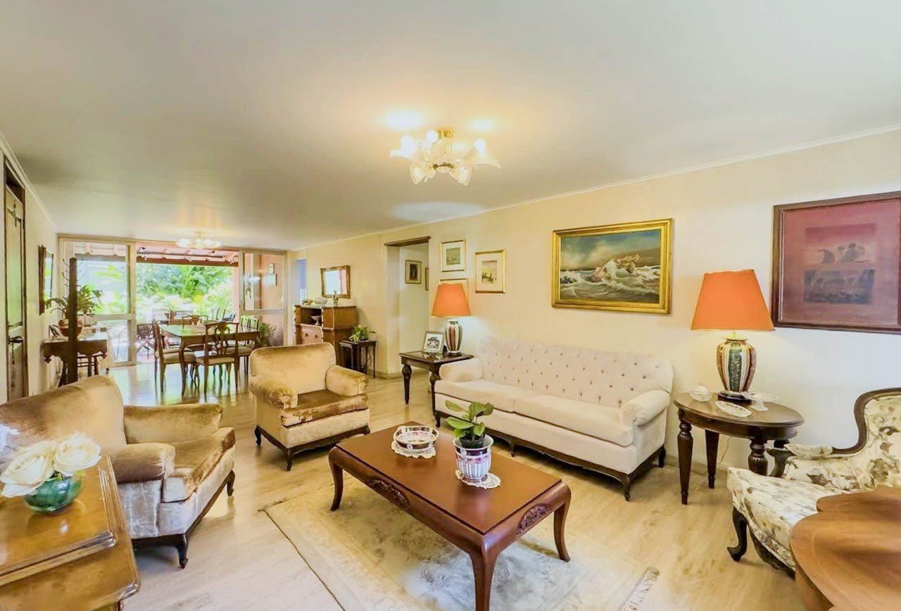 Apartamento con Terraza en El Poblado La Aguacatala