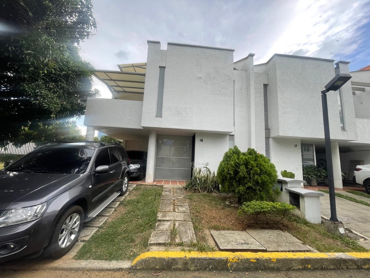 ALQUILO CASA EN CONJUNTO CERRADO CIUDAD JARDIN